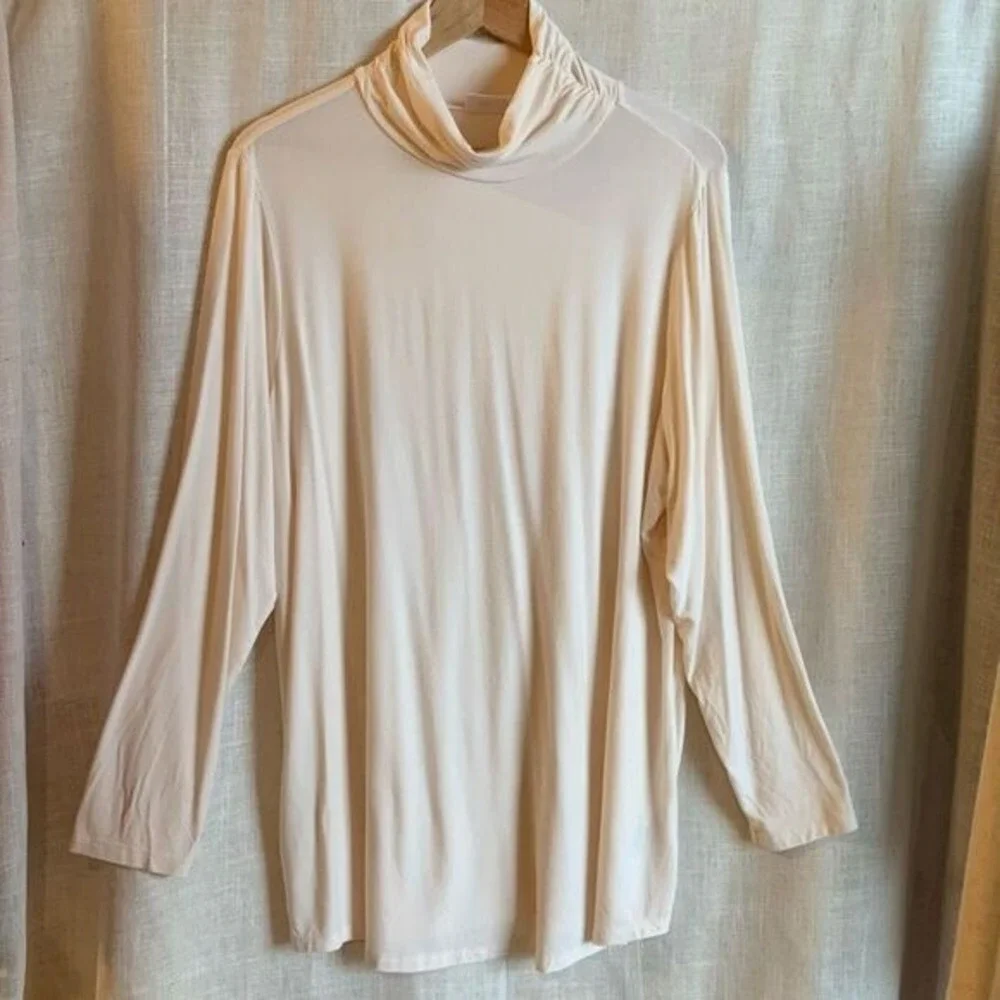 Belle Kim Gravel Womens‎ Turtleneck Top Size 1X Cream Soft Drape Minimalist
